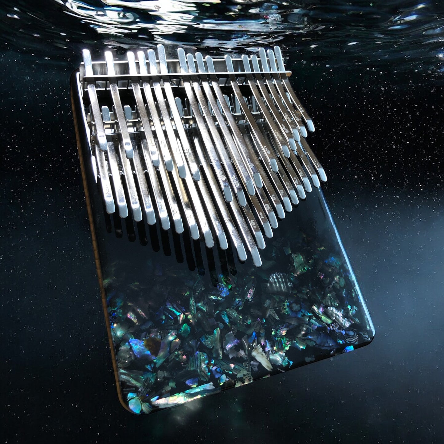 Kalimba Chromatique 37K POOPOOPIDOO UTOPIA - "DARK WATERS" - chêne rouge