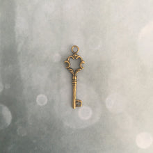 Charger l'image dans la galerie, bijoux CLEF VOLANTE- plusieurs modèles