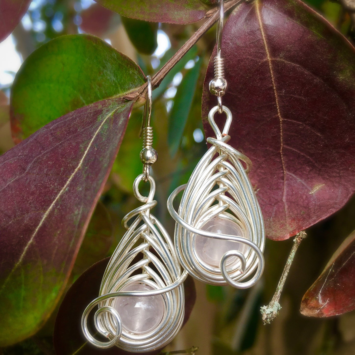 "HERRINGBONE" pink quartz and copper eardrops