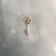 Charger l'image dans la galerie, bijoux CLEF VOLANTE- plusieurs modèles