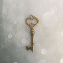 Charger l'image dans la galerie, bijoux CLEF VOLANTE- plusieurs modèles