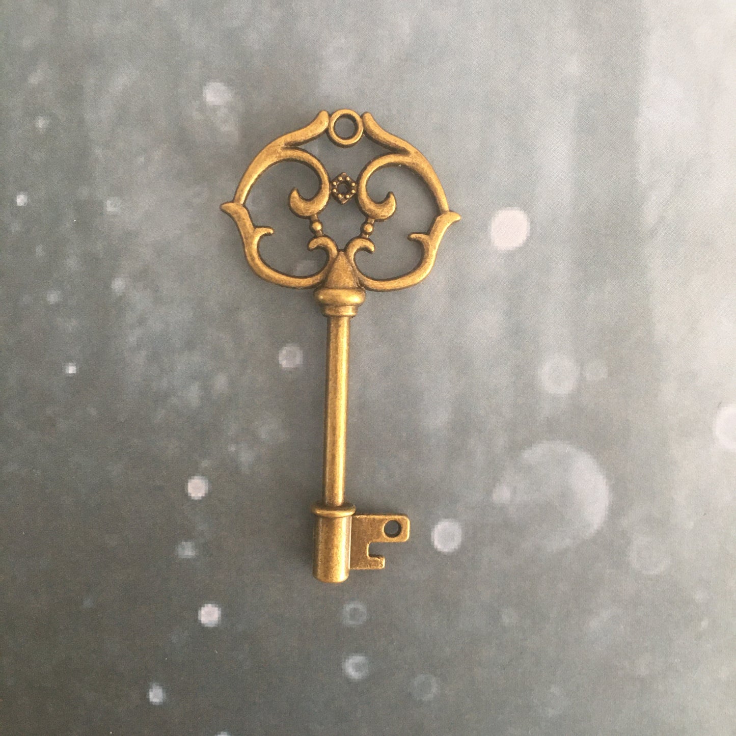 bijoux CLEF VOLANTE- plusieurs modèles
