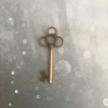 Charger l'image dans la galerie, bijoux CLEF VOLANTE- plusieurs modèles