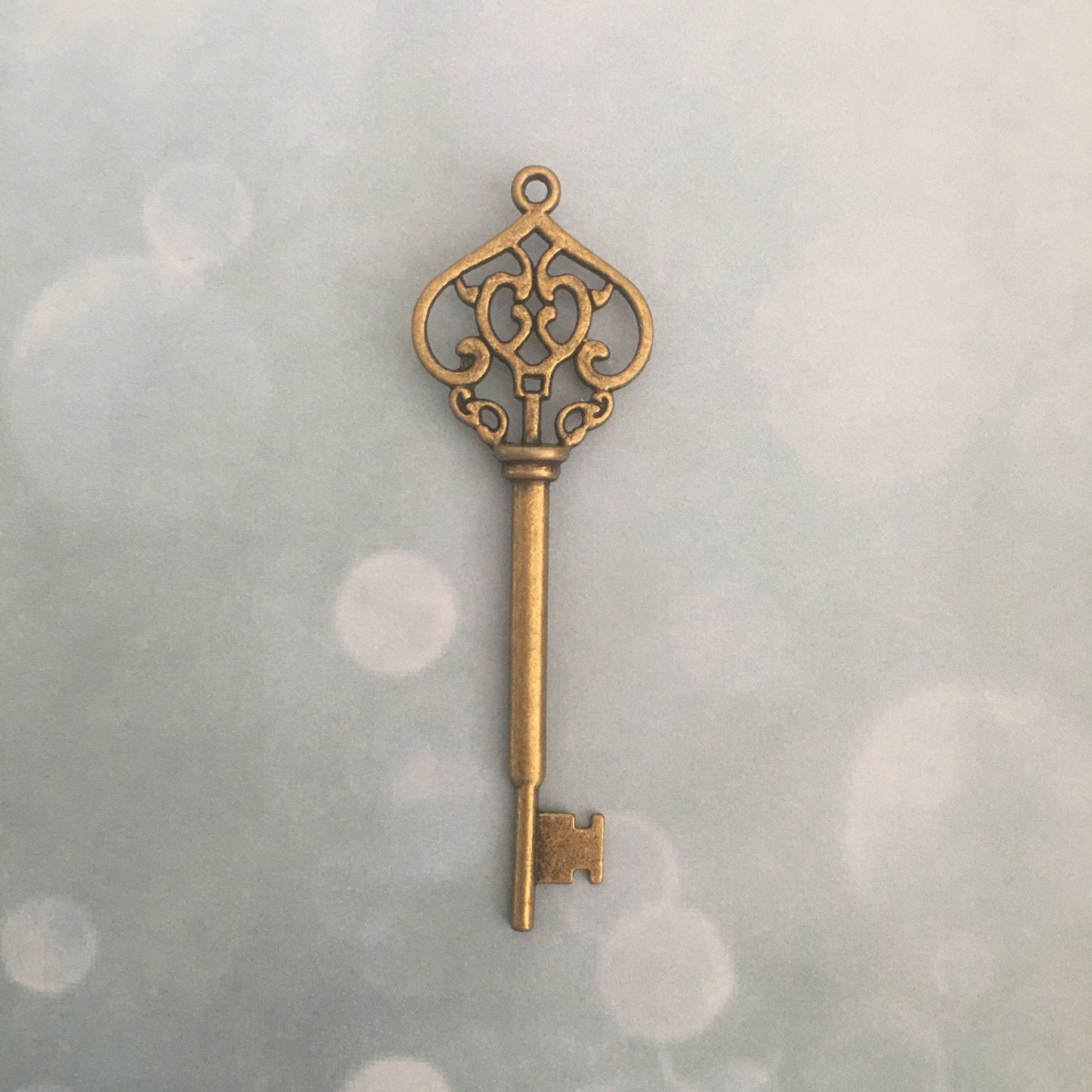 bijoux CLEF VOLANTE- plusieurs modèles