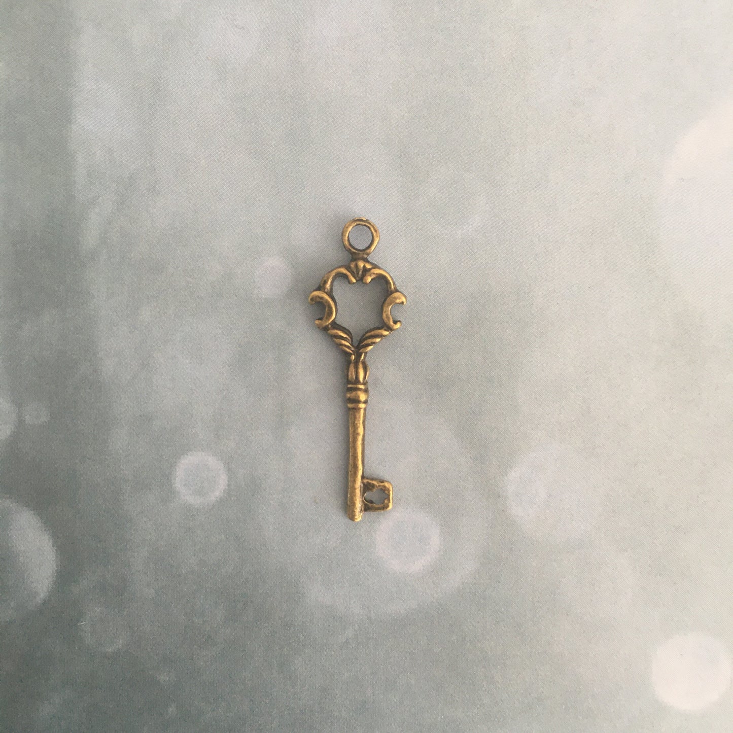 bijoux CLEF VOLANTE- plusieurs modèles