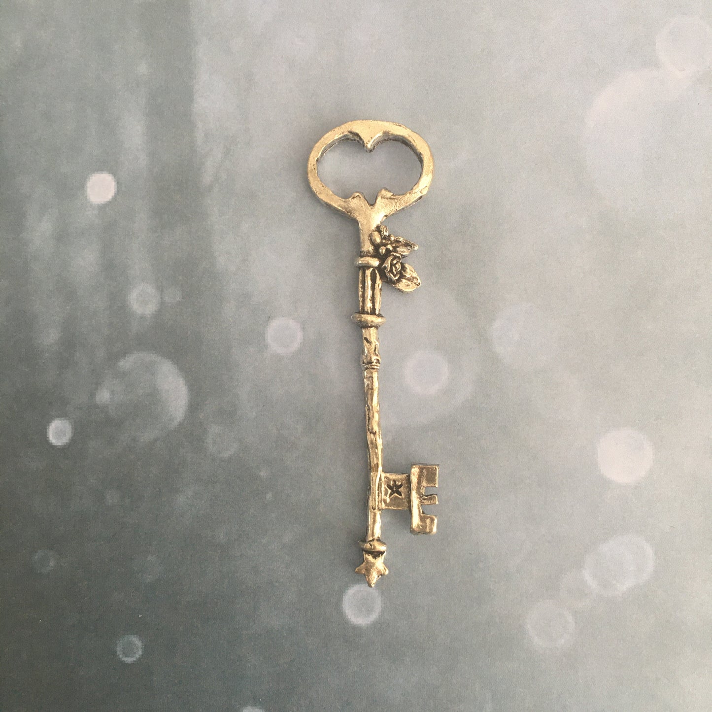 bijoux CLEF VOLANTE- plusieurs modèles