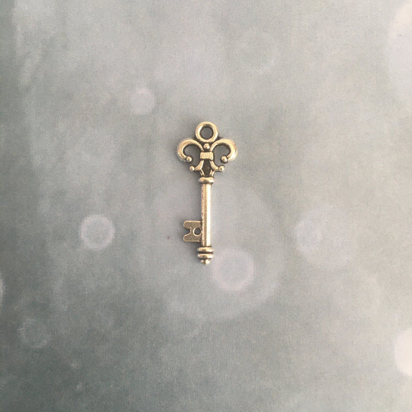 bijoux CLEF VOLANTE- plusieurs modèles