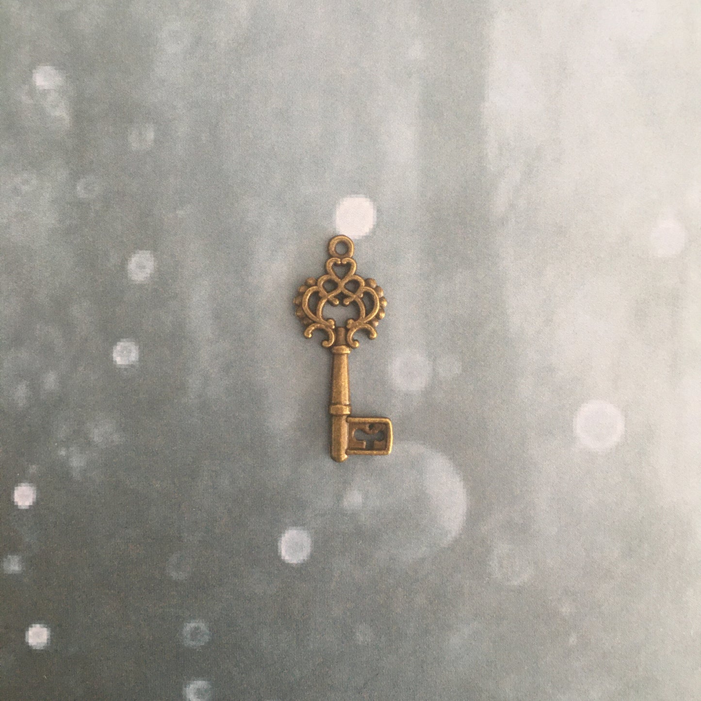 bijoux CLEF VOLANTE- plusieurs modèles