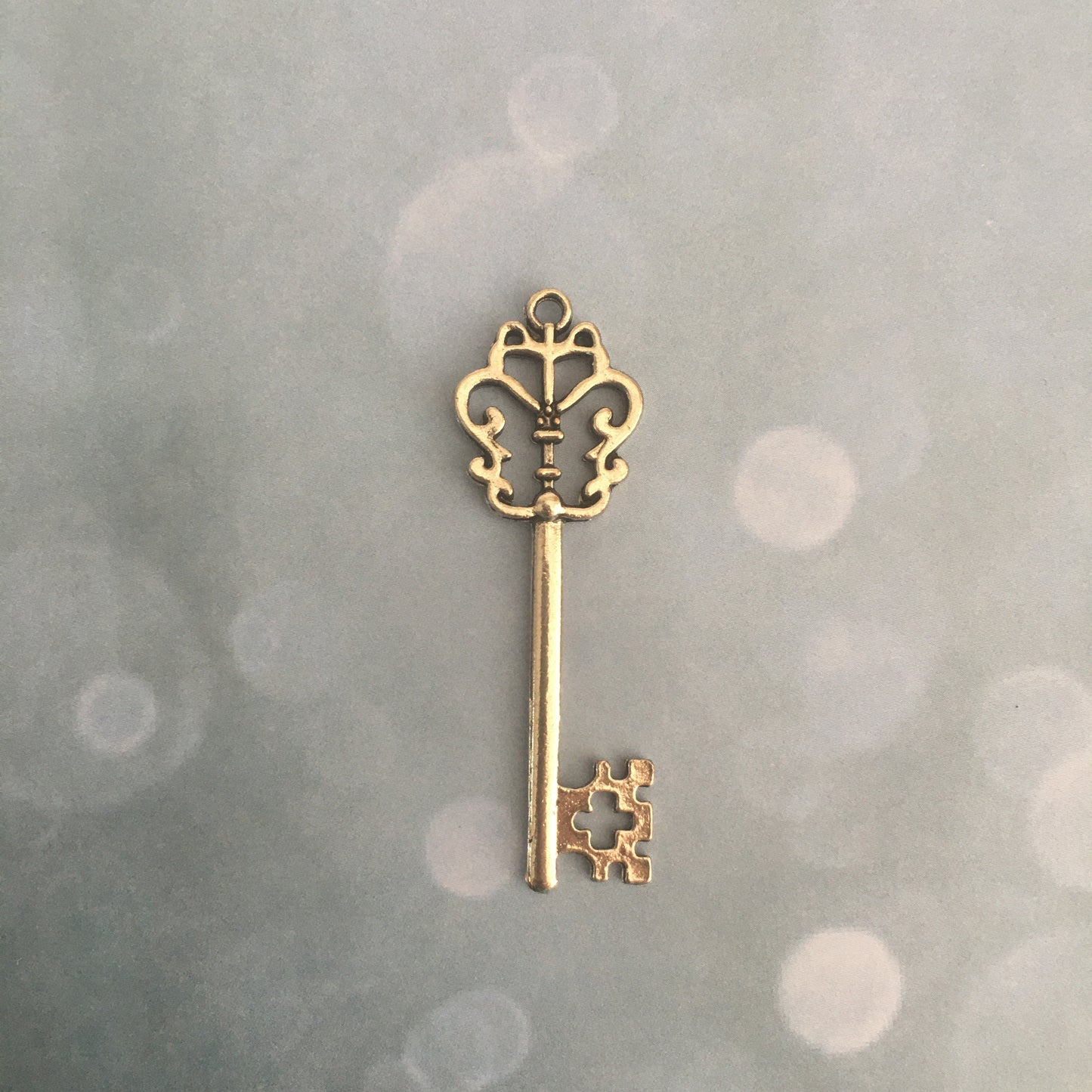 bijoux CLEF VOLANTE- plusieurs modèles