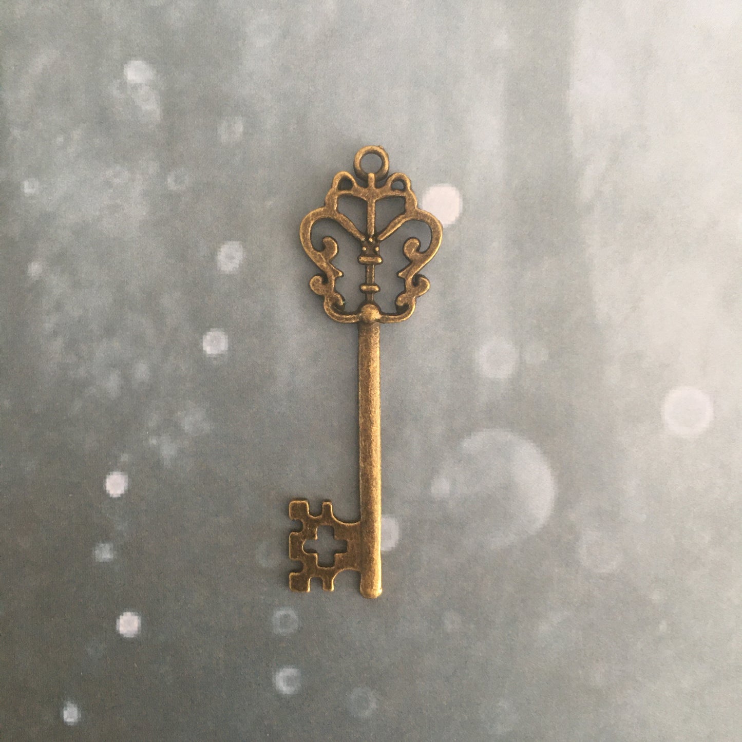 bijoux CLEF VOLANTE- plusieurs modèles