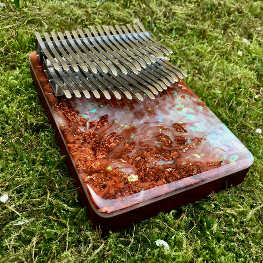 Kalimba Chromatic 34K POOPOOPIDOO "UTOPIA" - BOULDER OPAL-rose wood