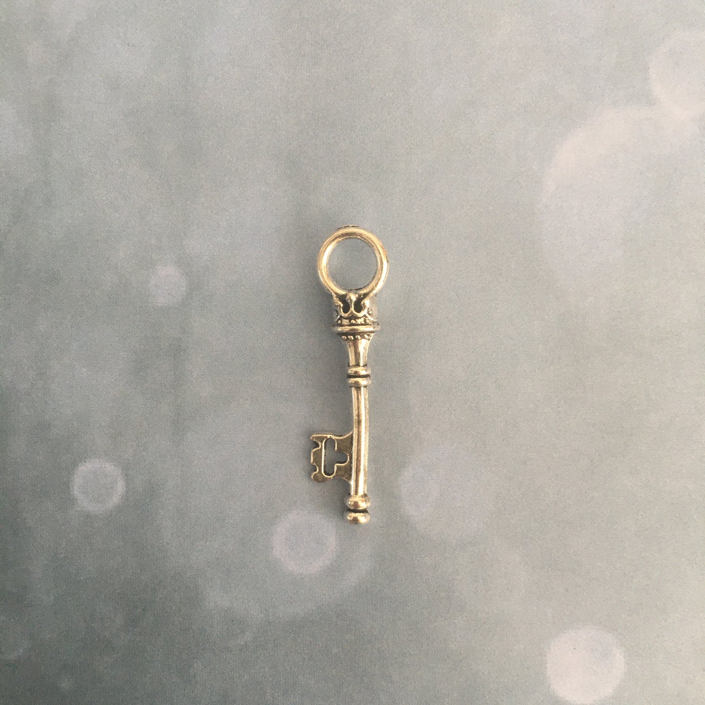 bijoux CLEF VOLANTE- plusieurs modèles